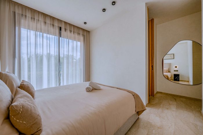 Suite Médina — la chambre ouverte sur le jardin