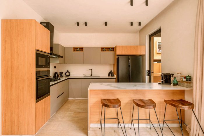 The fitted kitchen